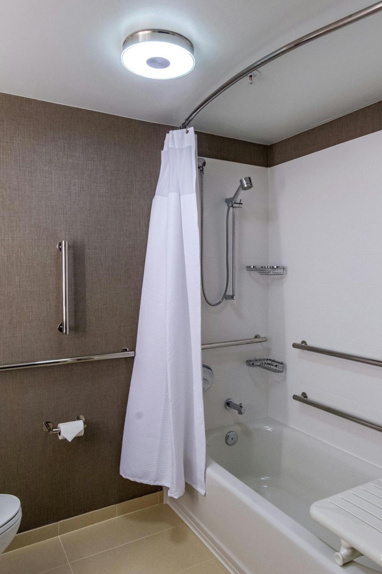 Springhill Suites Anchorage Midtown Экстерьер фото